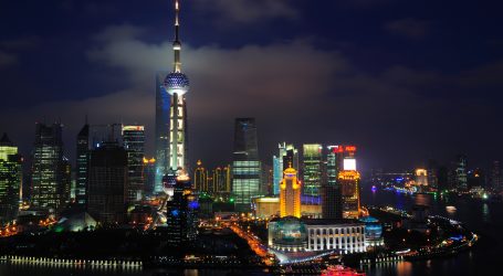 Un’incredibile immagine di Shangai, zoomabile fino a vedere le facce delle persone.