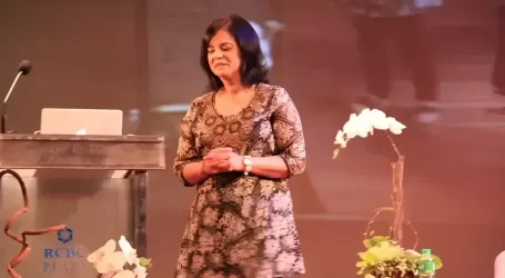 Anita Moorjani  Ripresa dal Coma Afferma: Siamo noi Stessi Dio