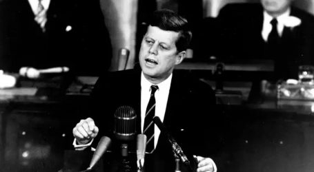 Il Discorso di John F. Kennedy sulle Società Segrete e la Libertà di Stampa Trascritto in Testo