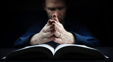 Il Patto Segreto: Che siate Maledetti “Ma non da Dio” da Colui che Adorate in sua Vece