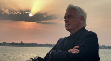 “Incredibile” David Icke è Stato Bandito da Quasi 30 Paesi della Zona UE per Altri due Anni!