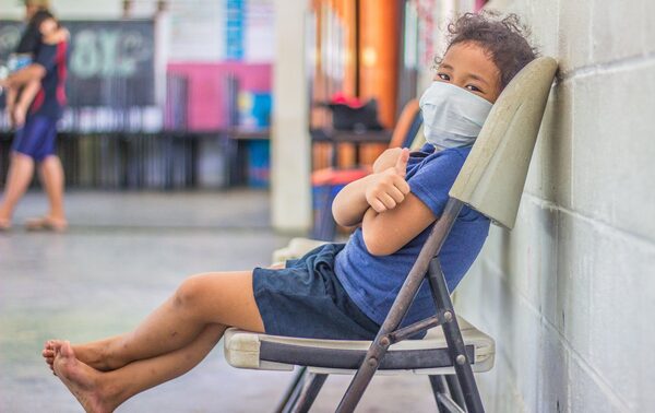 Una bimba appena vaccinata 29181