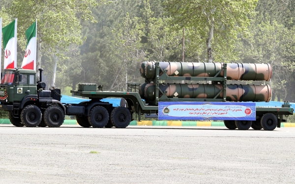 Iran holds celebrations on national army day