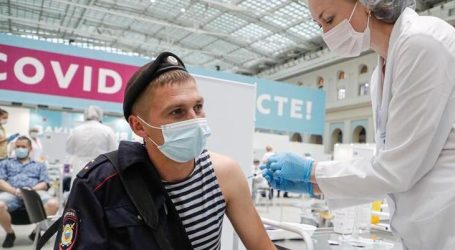 In Russia i vaccini contro il COVID-19 hanno innescato una lotta senza fine contro cancro