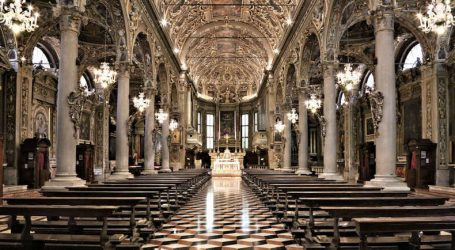 La circonferenza della terra insita nella corona di Santa Maria dei miracoli del Santuario di Brescia