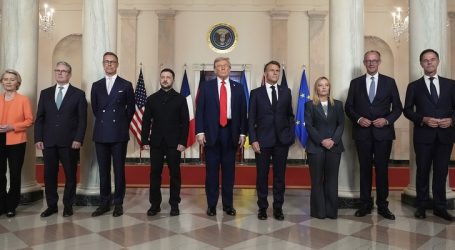 L’idea che i politici “lavorino per il popolo” è  di per sé ridicola