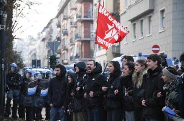 CREATOR: gd jpeg v1.0 (using IJG JPEG v62), quality =