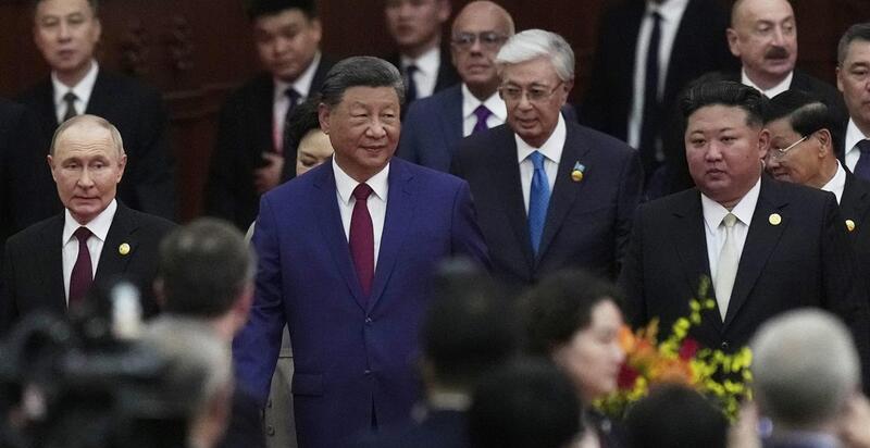 Parata militare pech 2866267785 (1)