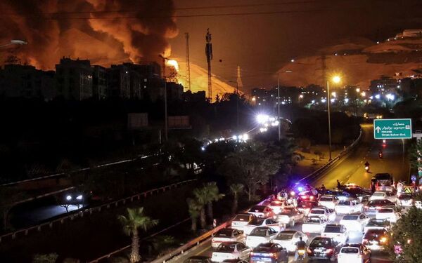 Caos a Teheran 3591944146 (1)