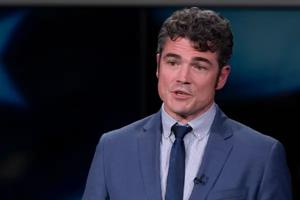 000MI28L4O13CHHV C323 F4