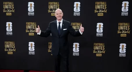 Questo è il neoliberismo made in USA: Come i tifosi di calcio verranno esclusi dai Mondiali a causa dei prezzi i quali rasentano la follia