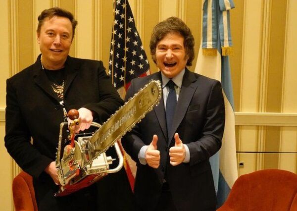 Milei elon musk motosierrajpg