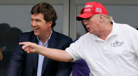 La Heritage Foundation ha lanciato Tucker Carlson. Ora lui sta aiutando questa organizzazione criminale a ricostruire un America che risponda ai miliardari anziché agli elettori