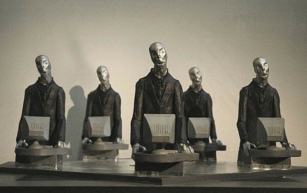 Alienazione nel virtuale