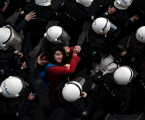 L’assoluta impossibilità di nascondersi o protestare collettivamente come soluzione alla tirannia