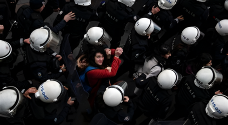 L’assoluta impossibilità di nascondersi o protestare collettivamente come soluzione alla tirannia