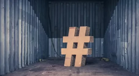 La rivoluzione non avverrà a colpi di hashtag