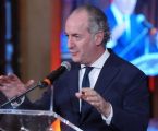 Luca Zaia, 30 anni di promesse, milioni di debiti e la vergogna dell’ipocrisia politica