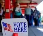 Perché i Democratici a Novembre potrebbero perdere le elezioni nonostante i sondaggi indichino che vinceranno a piene mani