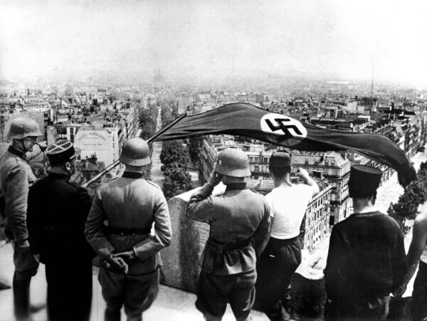 W Fal25 Paris Occupation 3